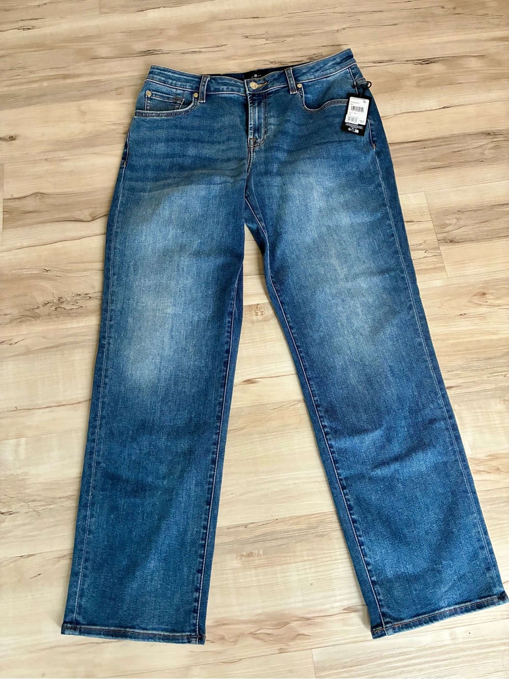 NWT 7 For All Mankind Calle Straight Leg Jeans Size 32